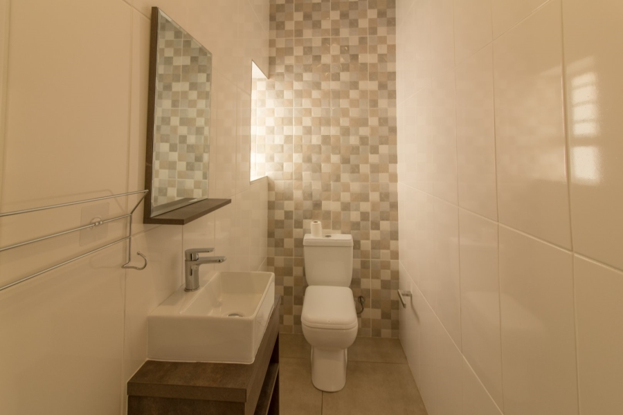 4 Bedroom Property for Sale in Menkenkop Western Cape